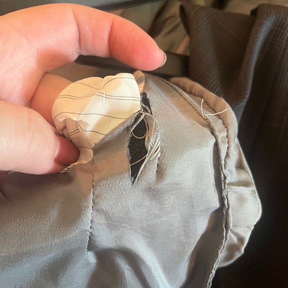 Hugo Boss grey suit 🔥 - Picture 9 of 11